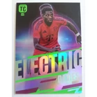 140 Alphonso Davies Electric focis kártya (FC Bayern München) TOP CLASS 2025